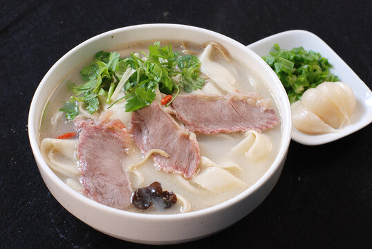 羊肉烩面