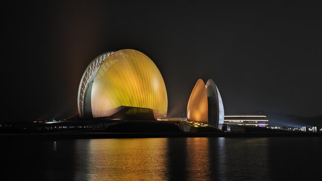 日月贝夜景