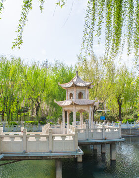 公园亭台