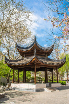 公园古风凉亭