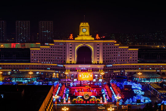 长春火车站及站前广场夜景
