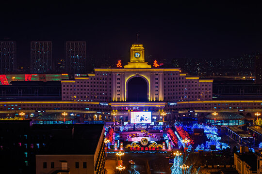 长春火车站及站前广场夜景