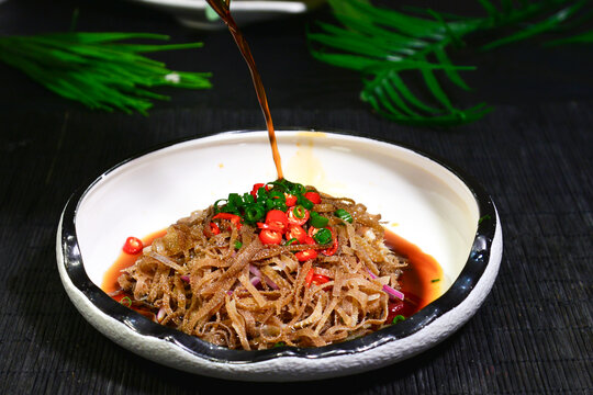 酸辣黑毛肚
