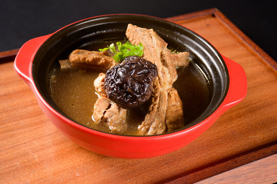 肉骨茶
