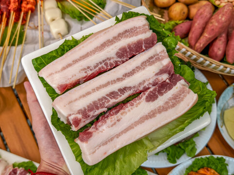 烧烤腌制厚切五花肉
