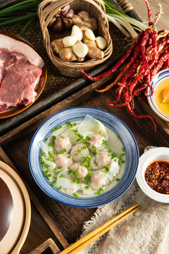 鲜肉馄饨