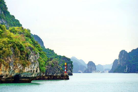 下龙湾风光