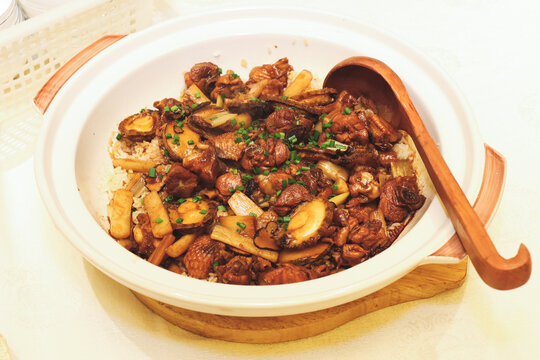 小鸡炖蘑菇