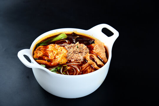 米线麻辣肉酱