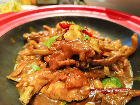 香辣鸡煲