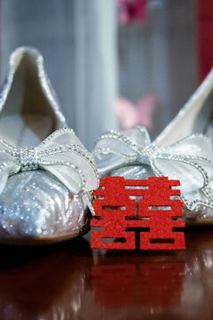 婚鞋喜字