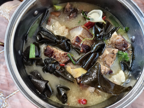 腊肉炖海带特写