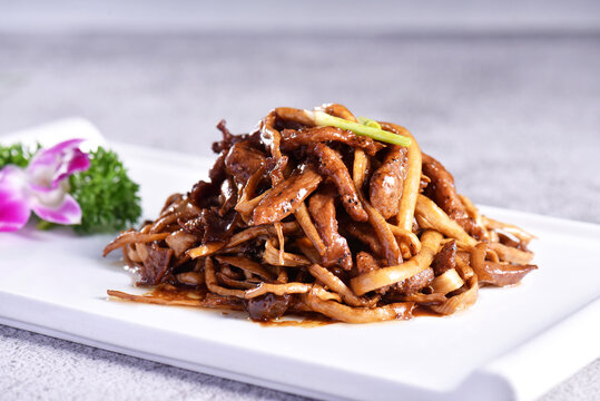 茶树菇牛柳