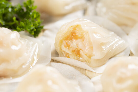 水晶虾饺