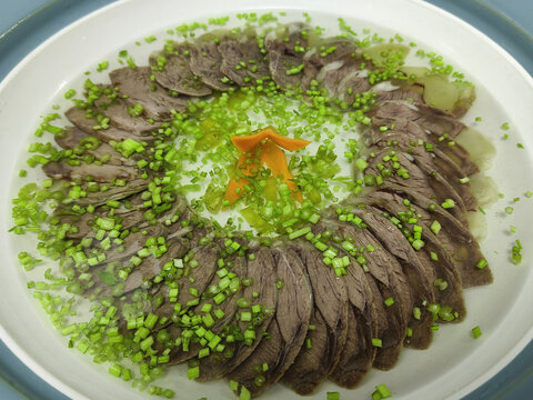 泉水牛肉