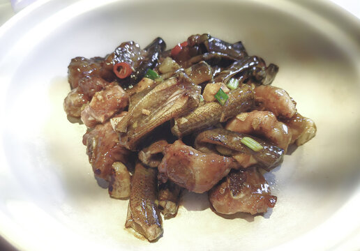 蒜子排骨焖黄鳝