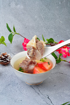 炖排骨汤