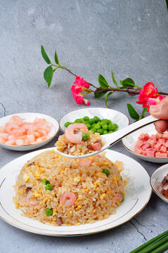 虾仁炒饭