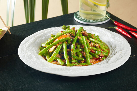 肉沫炒豆角