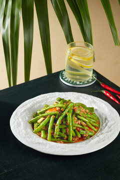 肉沫炒豆角