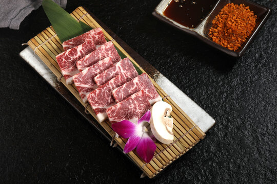 和牛内群