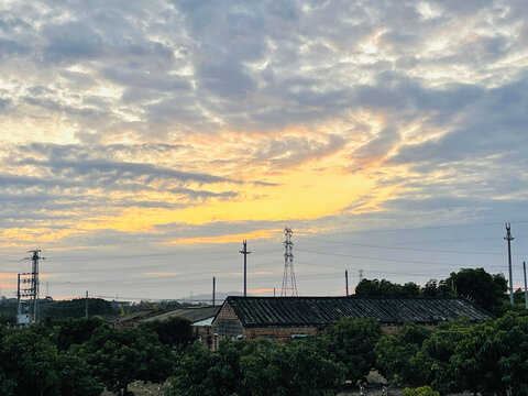 老屋与夕阳