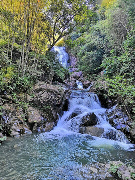 山泉