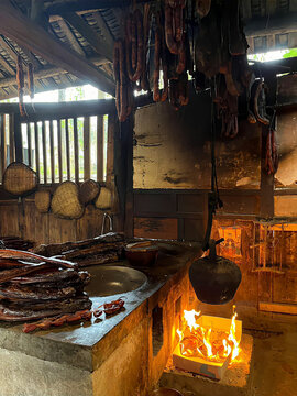 腊肉熏屋