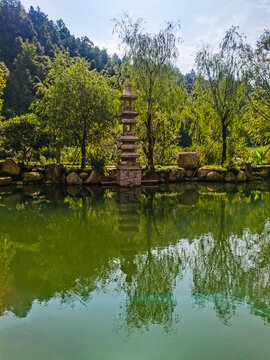 小河边