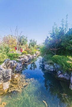 小河