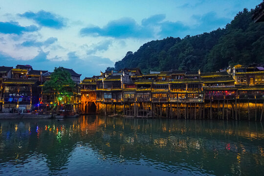 凤凰古城