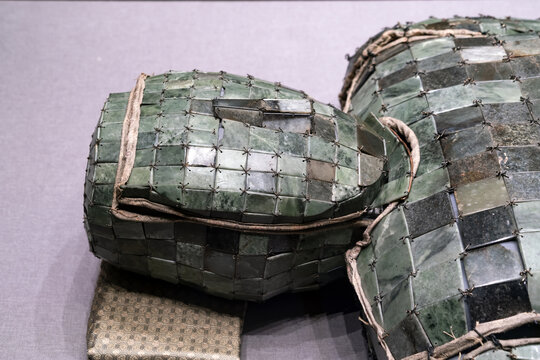 金缕玉衣