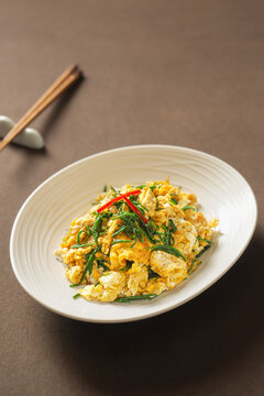 沙葱炒鸡蛋