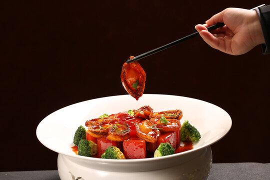 鲍鱼焖红烧肉