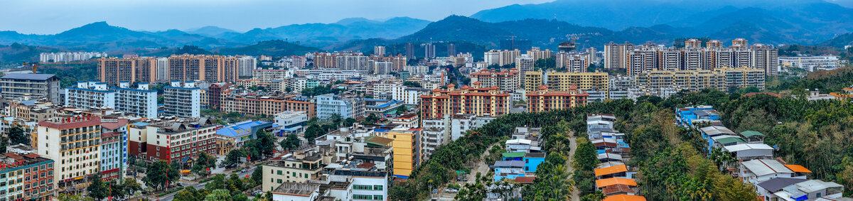 琼中县