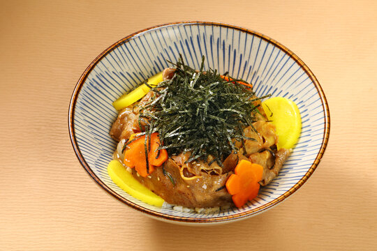 日式肥牛饭