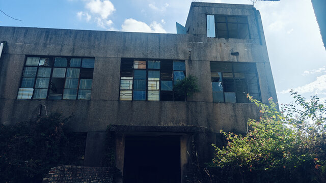 废弃厂房