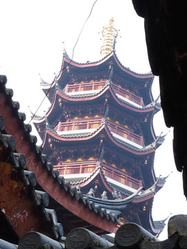 古鸡鸣寺