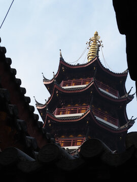 古鸡鸣寺
