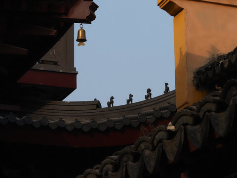 古鸡鸣寺