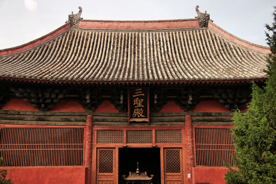 善化古寺三圣殿