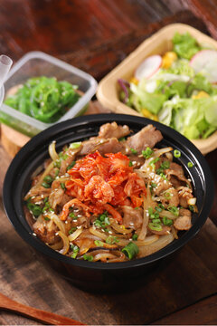 辣白菜肥牛饭