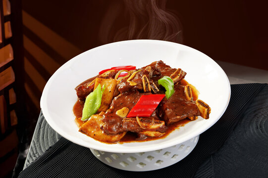 黑椒杏鲍菇牛仔骨