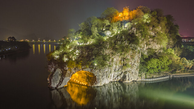漓江夜色象鼻山