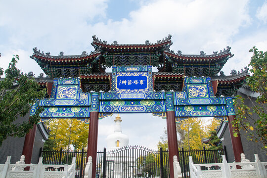 沈阳东塔寺牌坊