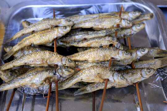油炸小鱼