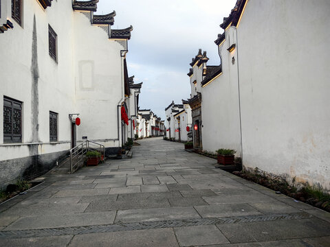 龙游民居苑青瓦白墙徽派建筑群