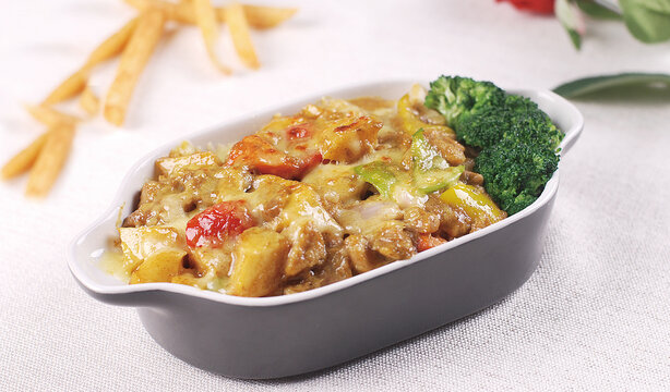 咖喱鸡肉焗饭