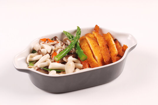 鸡排扒饭