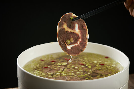 泉水牛肉